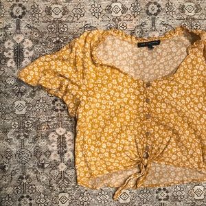 Floral crop top 🌼
